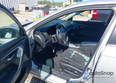 2015 Nissan Altima 2.5 Sv z USA, uszkodzony, nr VIN 1N4AL3AP6FC264958